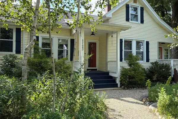 143 Park St, Easthampton, MA 01027