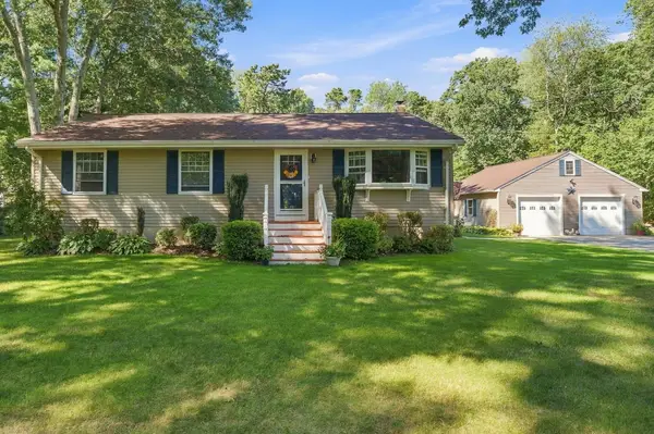 12 Trim Street, Rehoboth, MA 02769