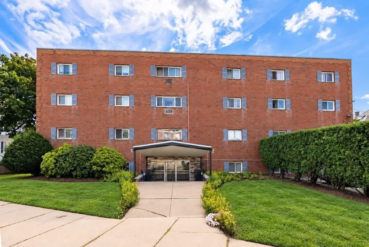 183 Mt Auburn St #15, Watertown, MA 02472 - #1