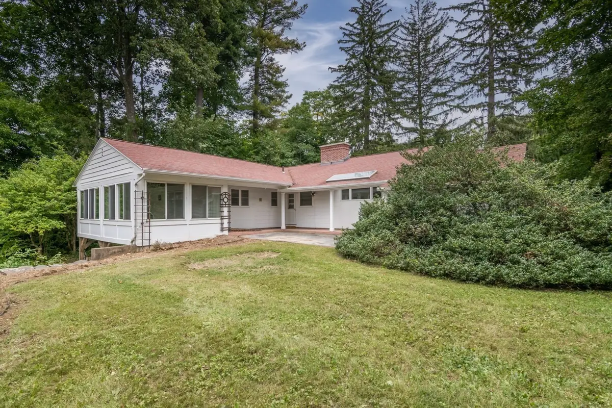 136 Lincoln Avenue, Amherst, MA 01002 - #1