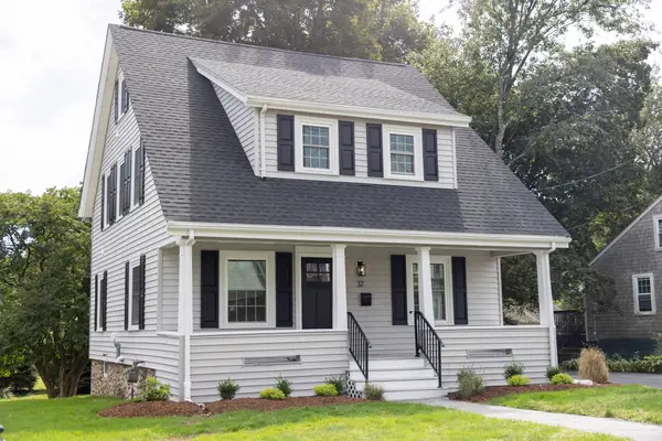 32 Spooner St, Easton, MA 02356