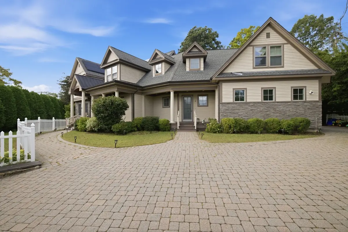 8 Longmeadow Rd, Newton, MA 02459 - #1