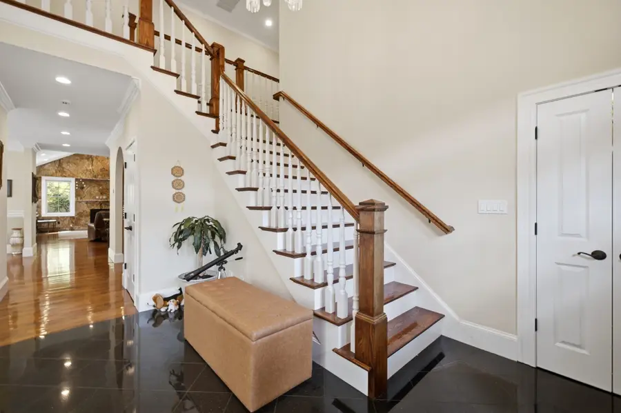 8 Longmeadow Rd, Newton, MA 02459 - #3