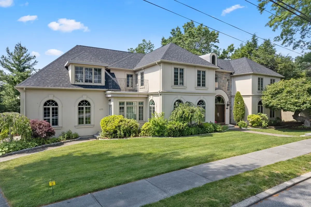 177 Baldpate Hill Rd, Newton, MA 02459 - #1