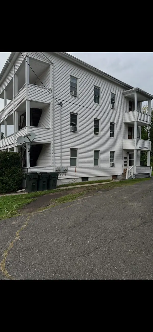 47 Lincoln St, Webster, MA 01570