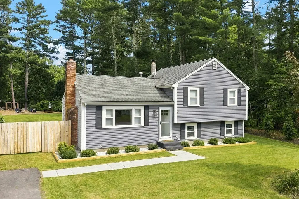 21 Great Meadow Dr, Carver, MA 02330 - #1