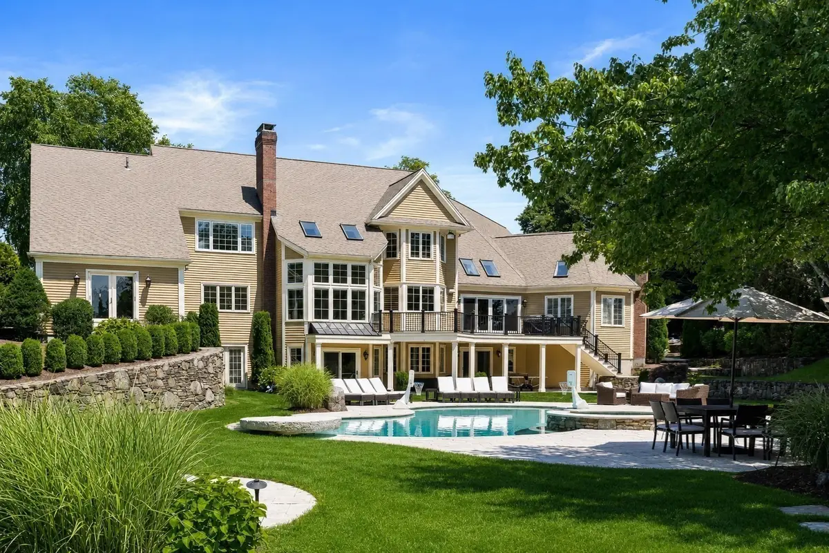 7 Pegan Ln, Natick, MA 01760 - #1