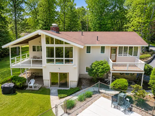 9 West Ridge Dr, Sharon, MA 02067