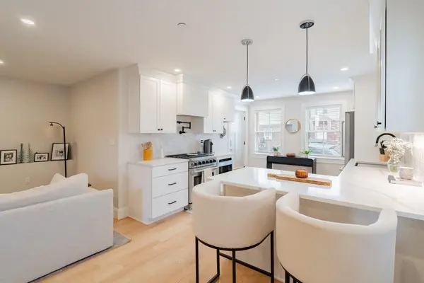 226 Havre St #1, Boston, MA 02128