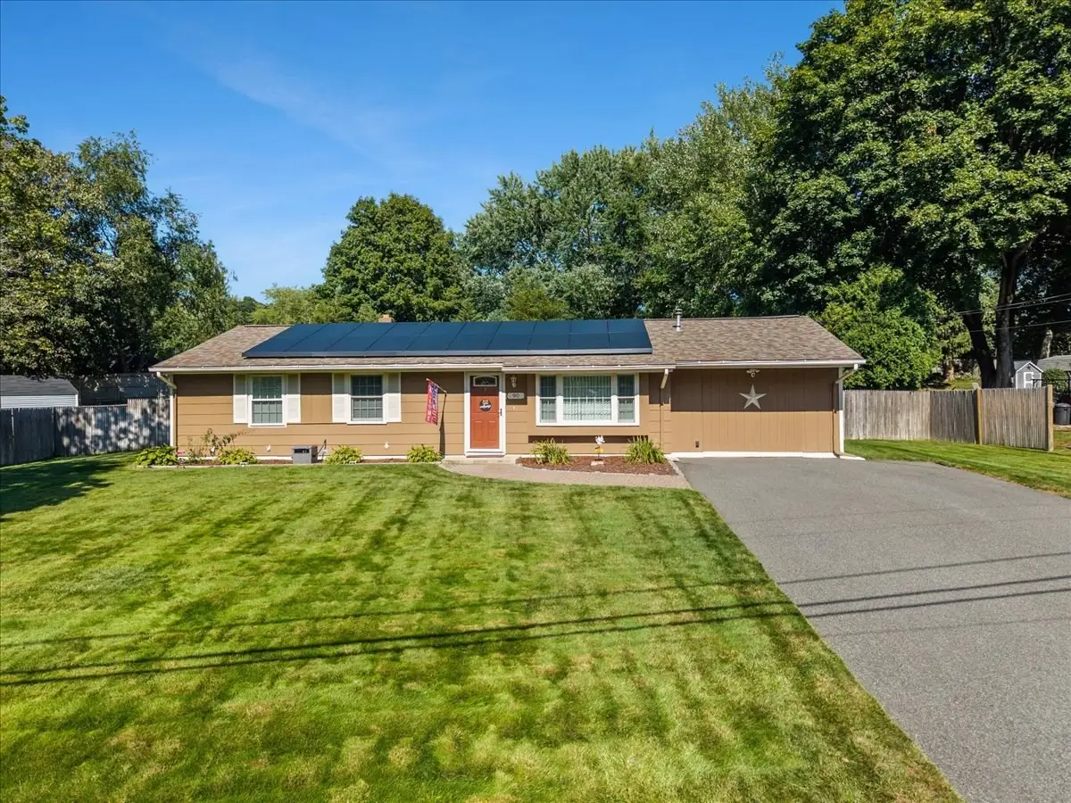 90 Smoke Rise Cir, Swansea, MA 02777 - #1