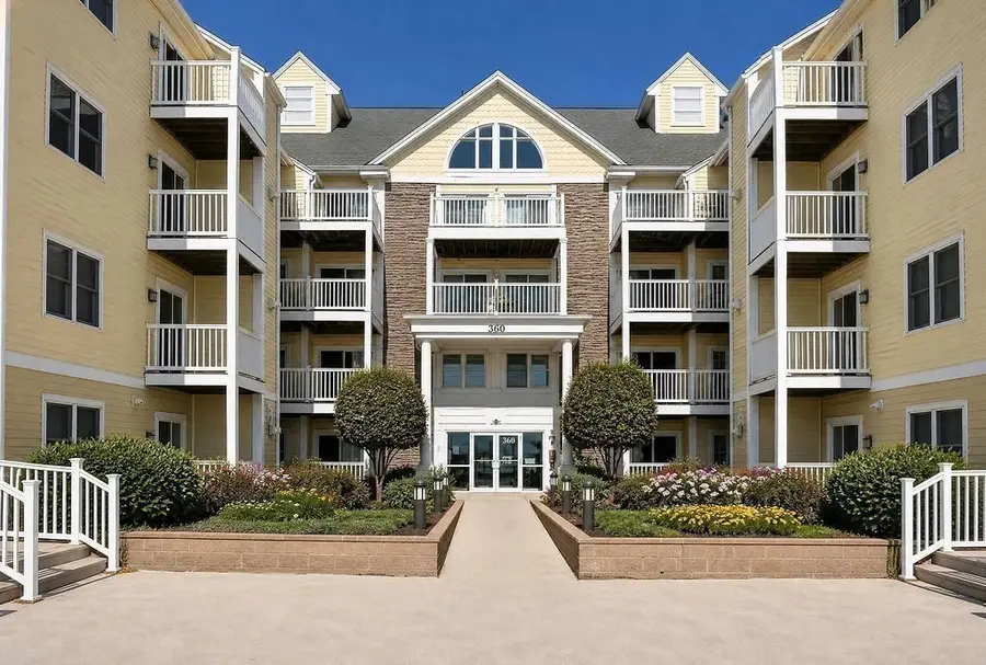 360 Revere Beach Blvd #217, Revere, MA 02151 - #3