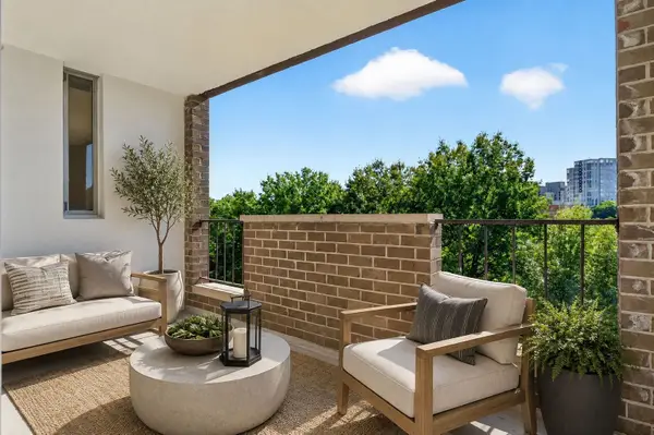 33 Pond Ave #609, Brookline, MA 02445