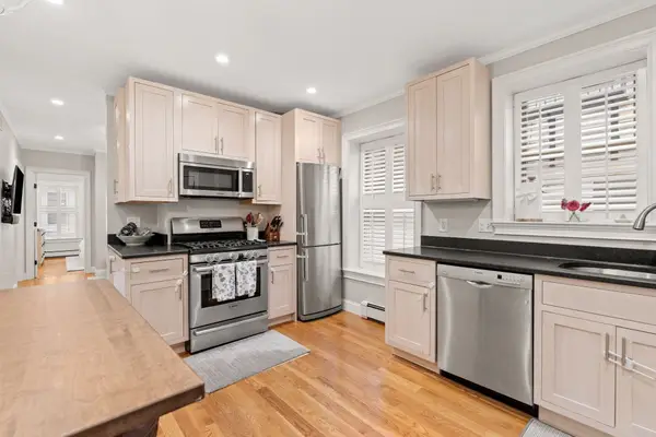 4 Cook St #1A, Boston, MA 02129