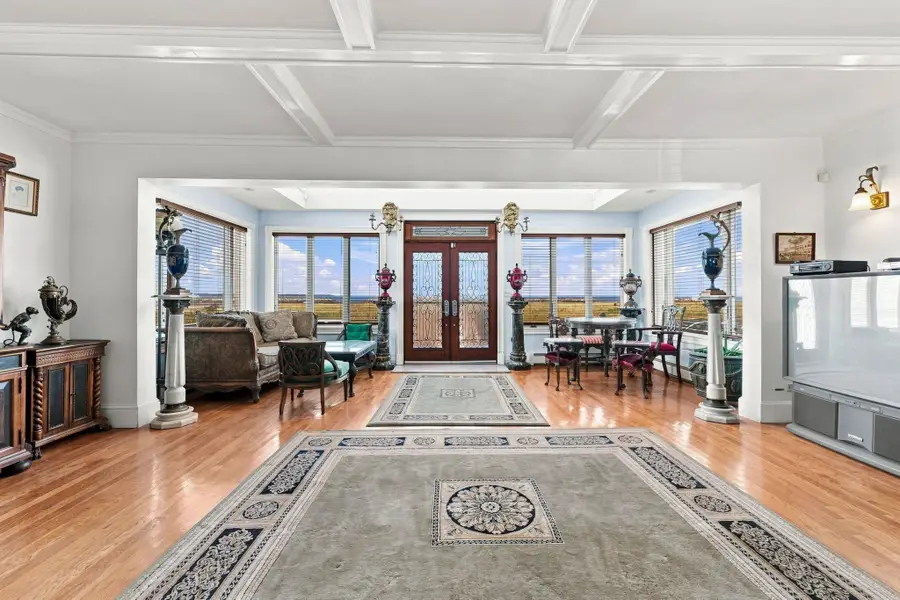 94 Winthrop Shore Dr, Winthrop, MA 02152 - #3