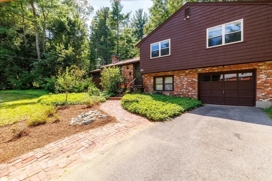 22 Hillview Rd, North Reading, MA 01864 - #3