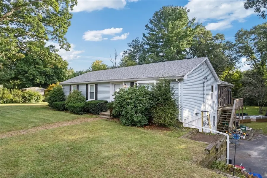 141 Elm St., Blackstone, MA 01504 - #3