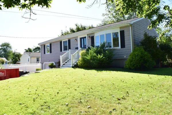 109 Homer Dr, Somerset, MA 02726