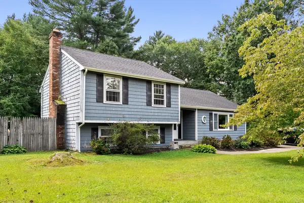 15 Liane Way, Pembroke, MA 02359
