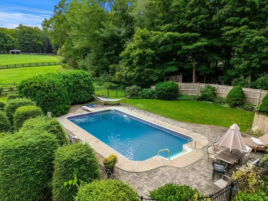 36 Cross St, Topsfield, MA 01983 - #3