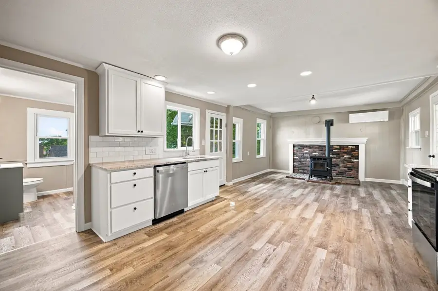 188 Breckenridge St, Palmer, MA 01069 - #3
