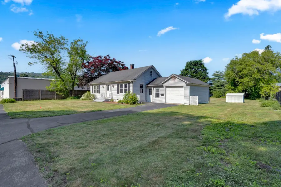 58 Randall St, Palmer, MA 01069 - #2
