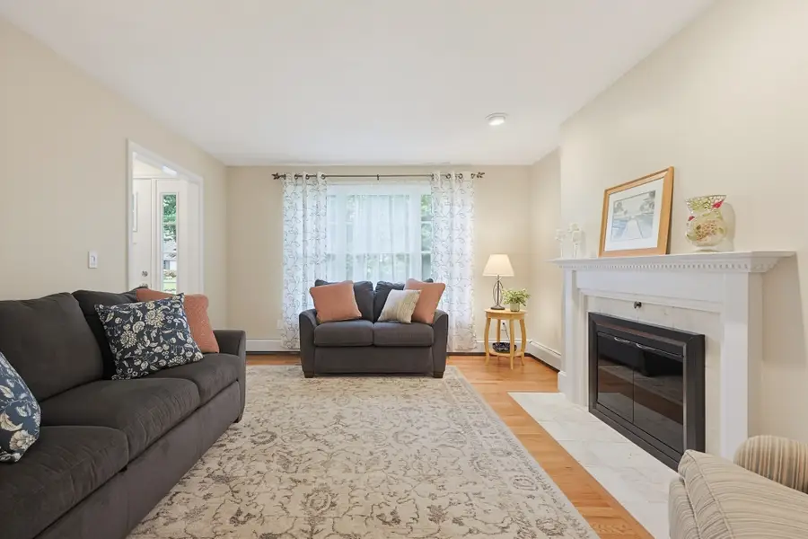 125 Walker St, Seekonk, MA 02771 - #3