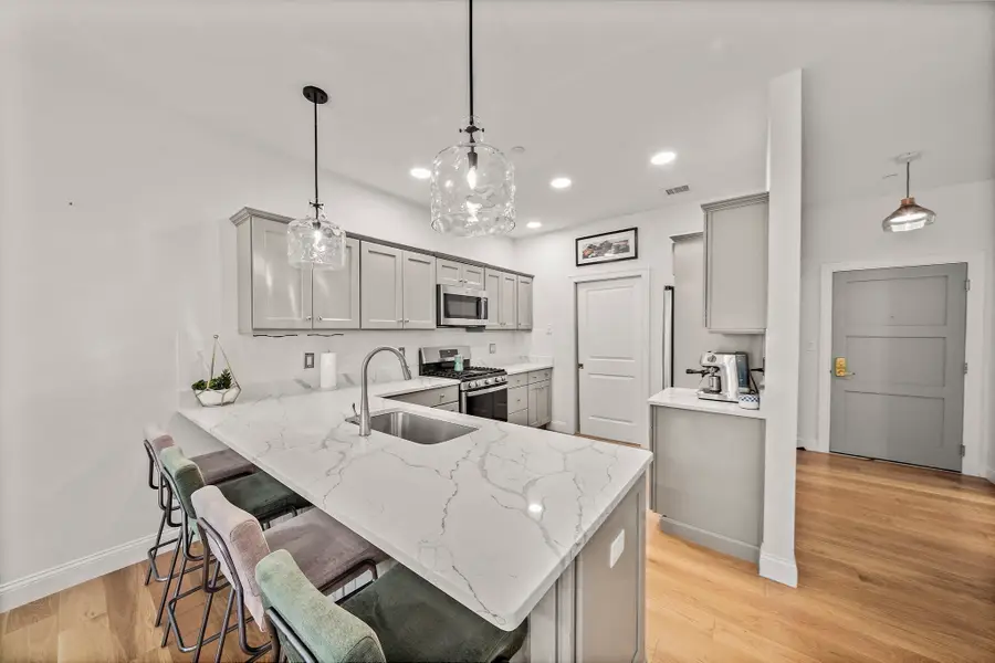 200 Revere St #4105, Canton, MA 02021 - #3
