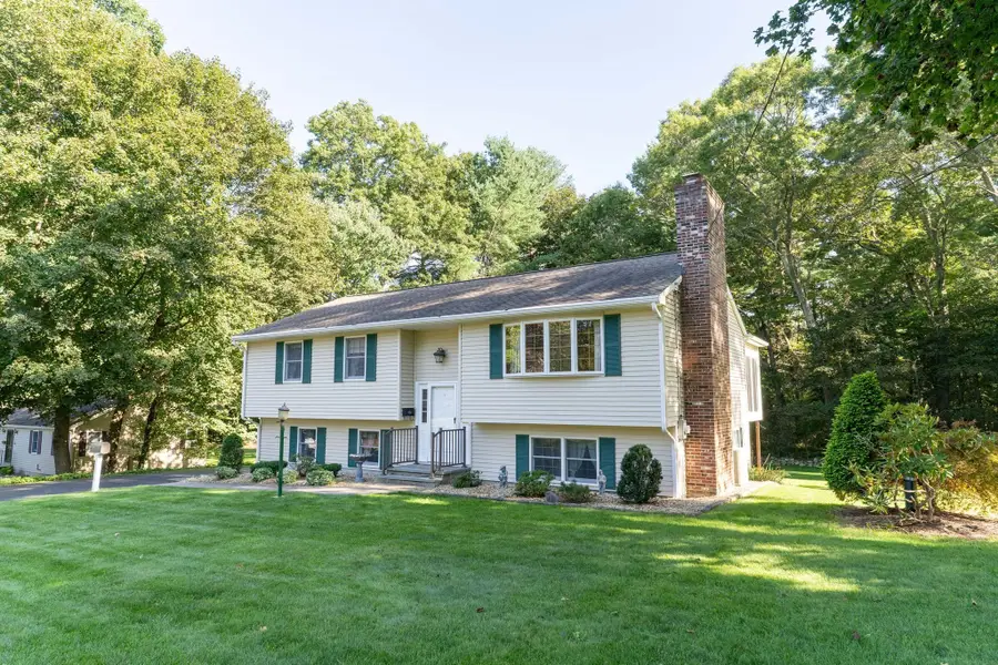 14 Delaney Ave, Dudley, MA 01571 - #3
