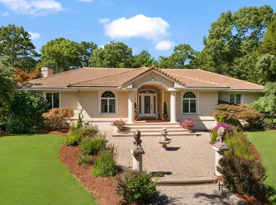 22 Brook View Dr, Scituate, RI 02831 - #3