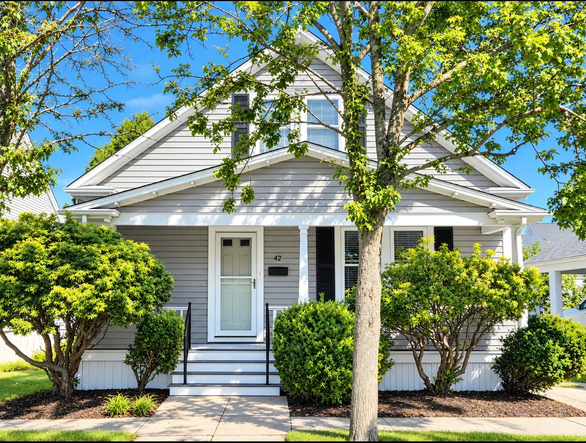 42 Byron St, New Bedford, MA 02740 - #1