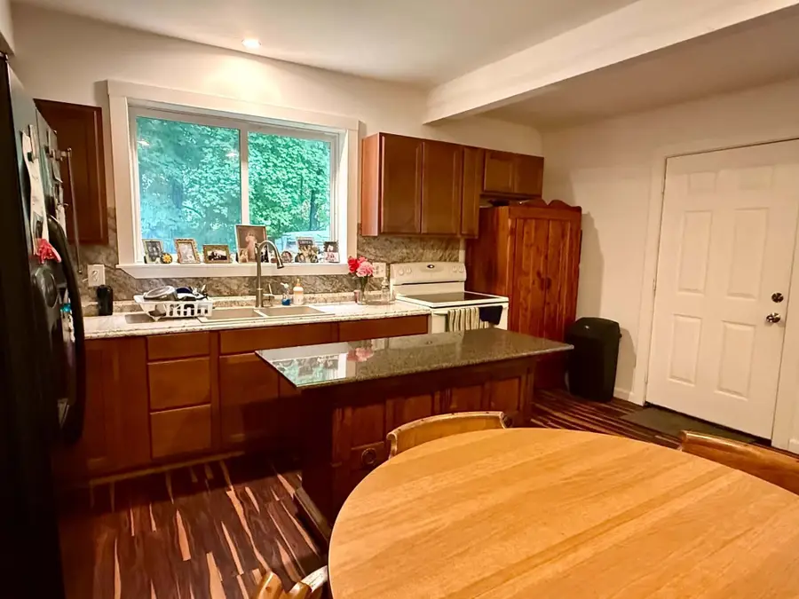 40 Eddy St, Ware, MA 01082 - #3