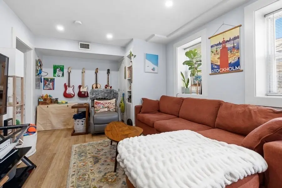 42 Moseley St, Boston, MA 02125 - #2