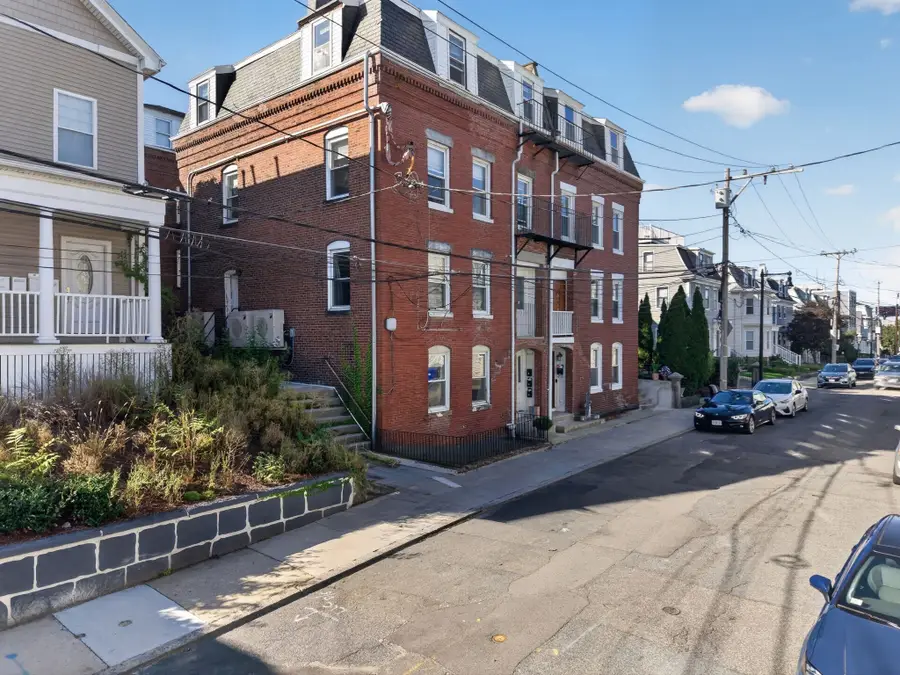 21 Parker St, Boston, MA 02129 - #3