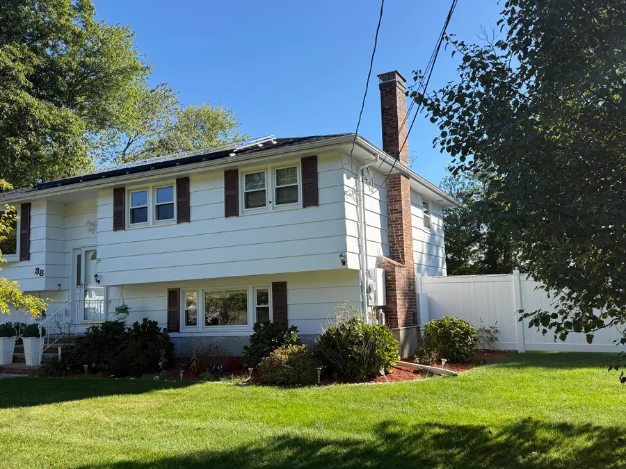 38 Rockland Dr, Brockton, MA 02301 - #3