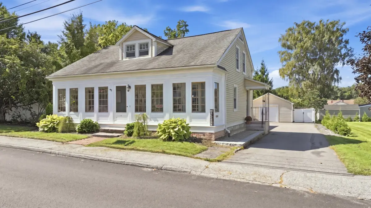 9 Waters St, Millbury, MA 01527 - #1
