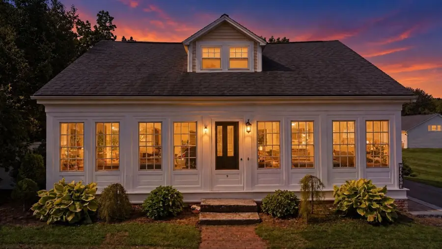 9 Waters St, Millbury, MA 01527 - #2
