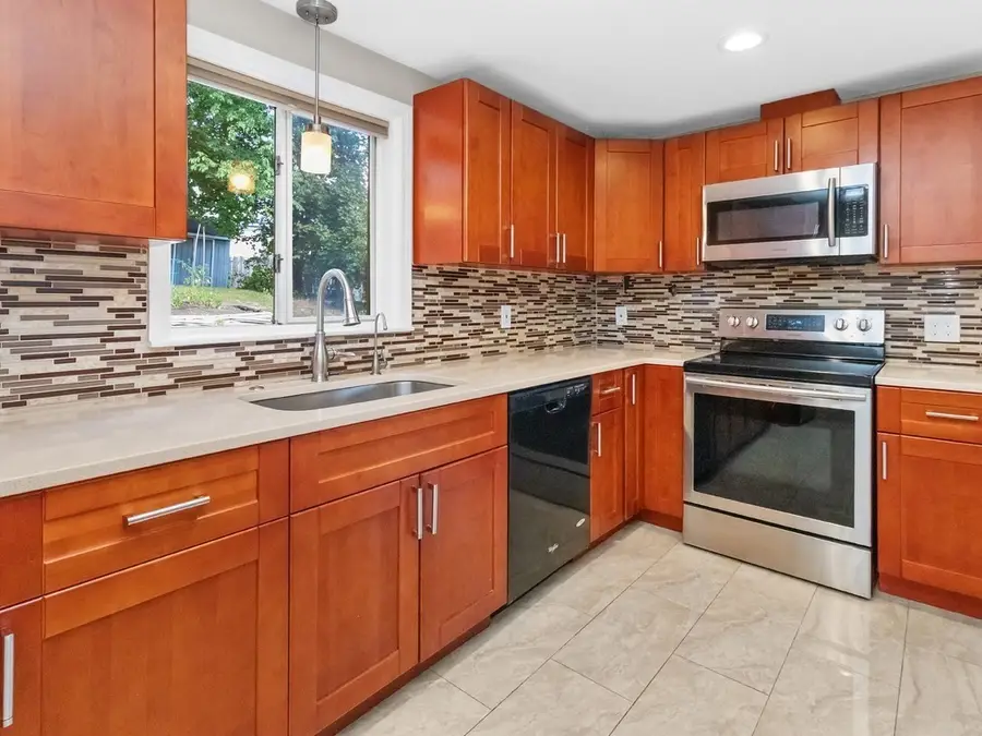 81 Wetherbee Road, Waltham, MA 02453 - #3