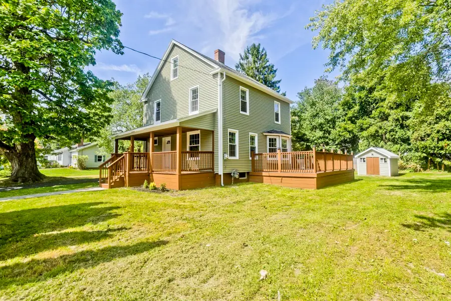 7 Lawndale Street, Easthampton, MA 01027 - #3