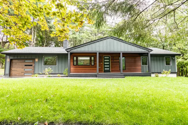 3 Tally Ho Ln, Wayland, MA 01778