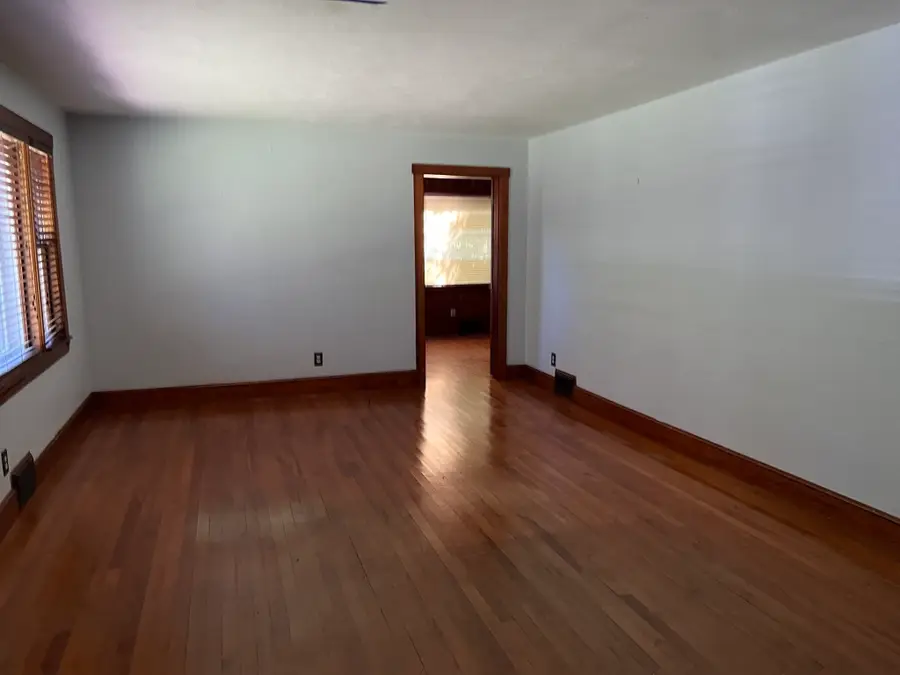 390 Worcester Rd, Barre, MA 01005 - #2