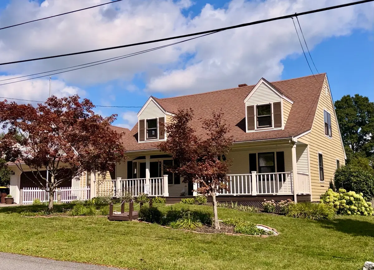 158 Vermont Ave, Somerset, MA 02726 - #1