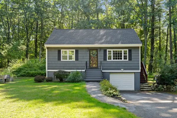52 Rattlesnake Hill Rd, Andover, MA 01810