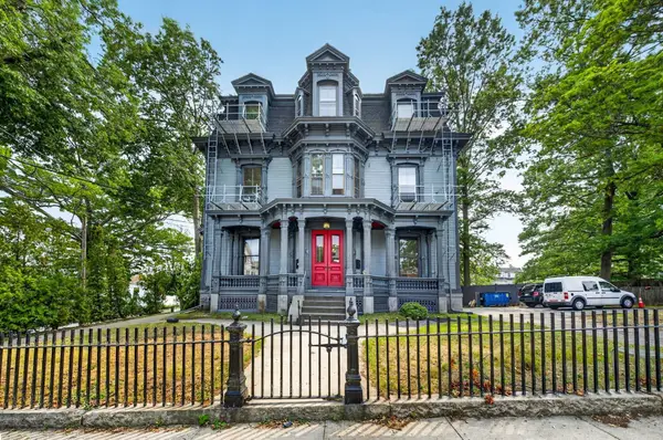 533 Locust St #7, Fall River, MA 02720