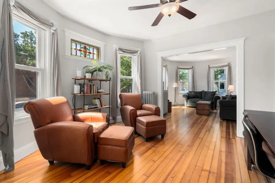 26 Hinckley St #1, Boston, MA 02125 - #3