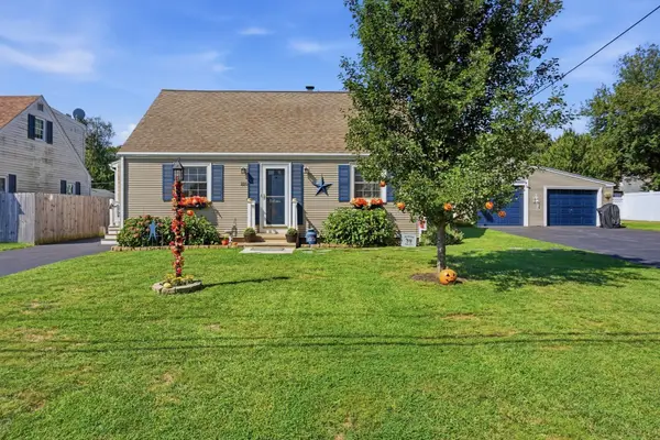 220 Williams St, Cumberland, RI 02864