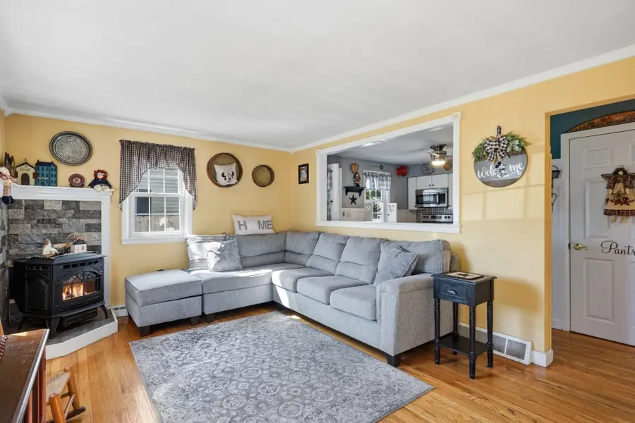 220 Williams St, Cumberland, RI 02864 - #3