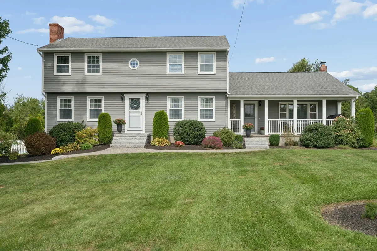 196 Eight Lots Rd, Sutton, MA 01590 - #1