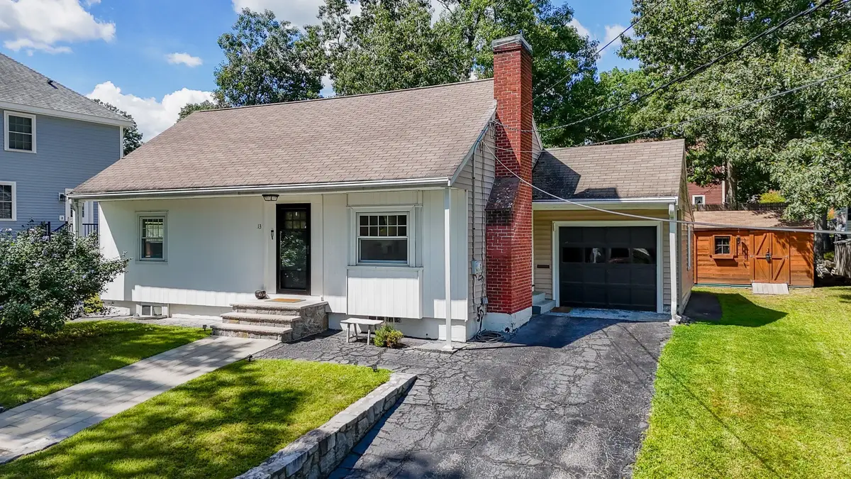 13 Cedar St, North Chelmsford, MA 01863 - #1