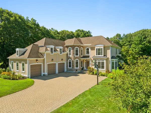 11 Turner Hill Rd, Medfield, MA 02052