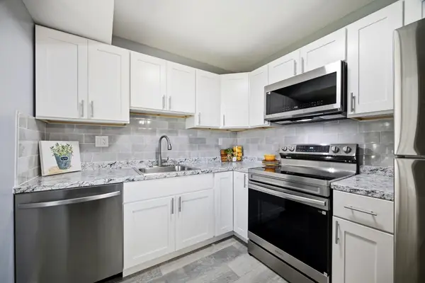 25 Nassau Dr #25, Springfield, MA 01129